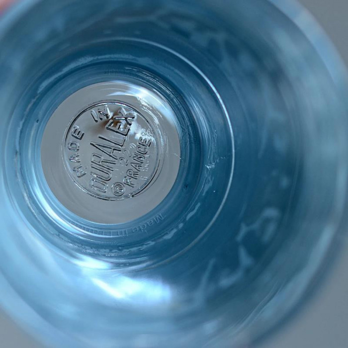 SET VAJILLA CRISTAL Y SILICONA AZUL