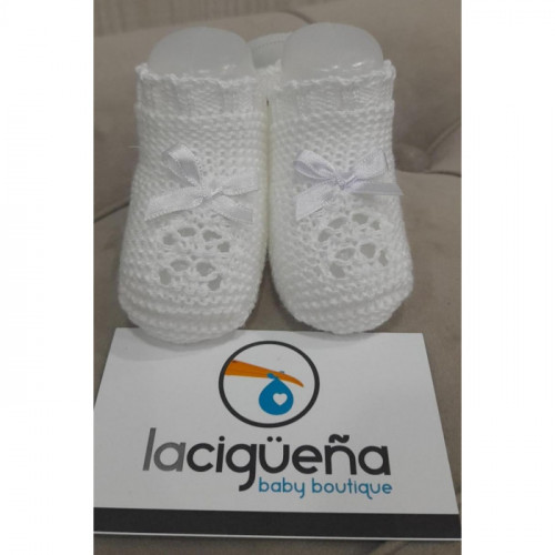 BOTITA HILO CALADO LAZO BLANCO