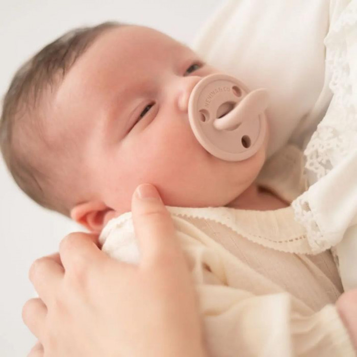 CHUPETE SILICONA 0/4 AÑOS ROSA NUDE...